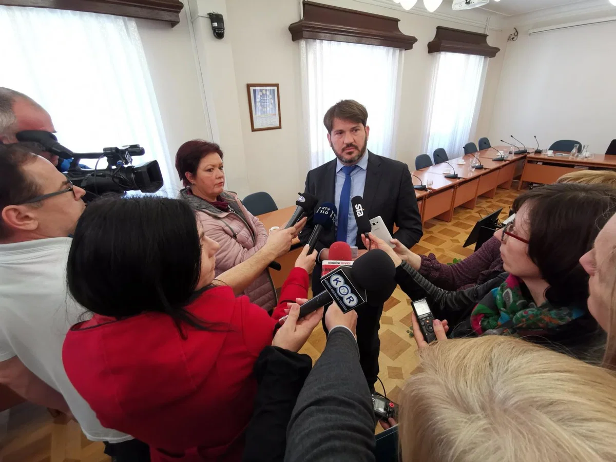 FOTO in VIDEO: Koroško je obiskal Miha Lobnik, zagovornik načela enakosti