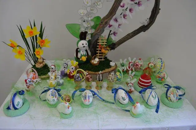 FOTO: V Dravogradu na ogled približno 1400 unikatnih pirhov in drugih ročnih del