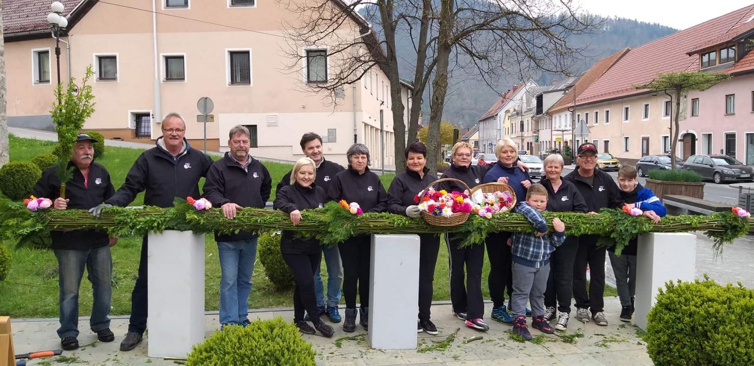 FOTO in VIDEO: V Dravogradu izdelali velikanski snop