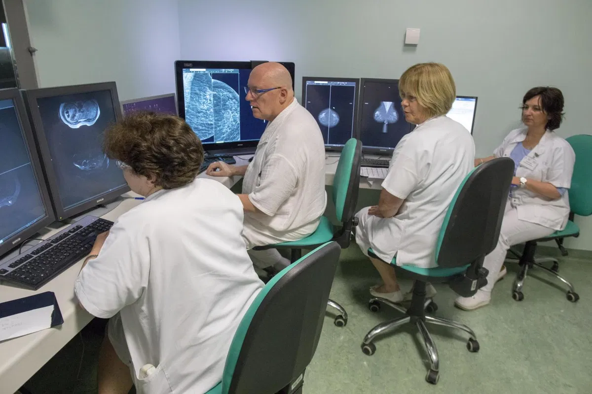 Ponovno izvajanje nenujnih zdravstvenih storitev, vlada o predlogih drugega protikoronskega svežnja