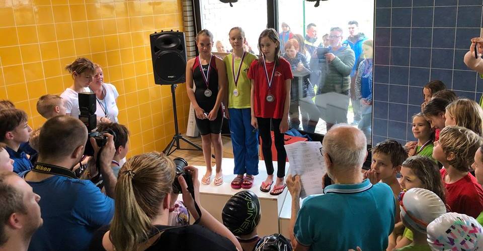 FOTO: Mlajši plavalci Fužinarja na 32. Mariničev memorialu do odličnih rezultatov