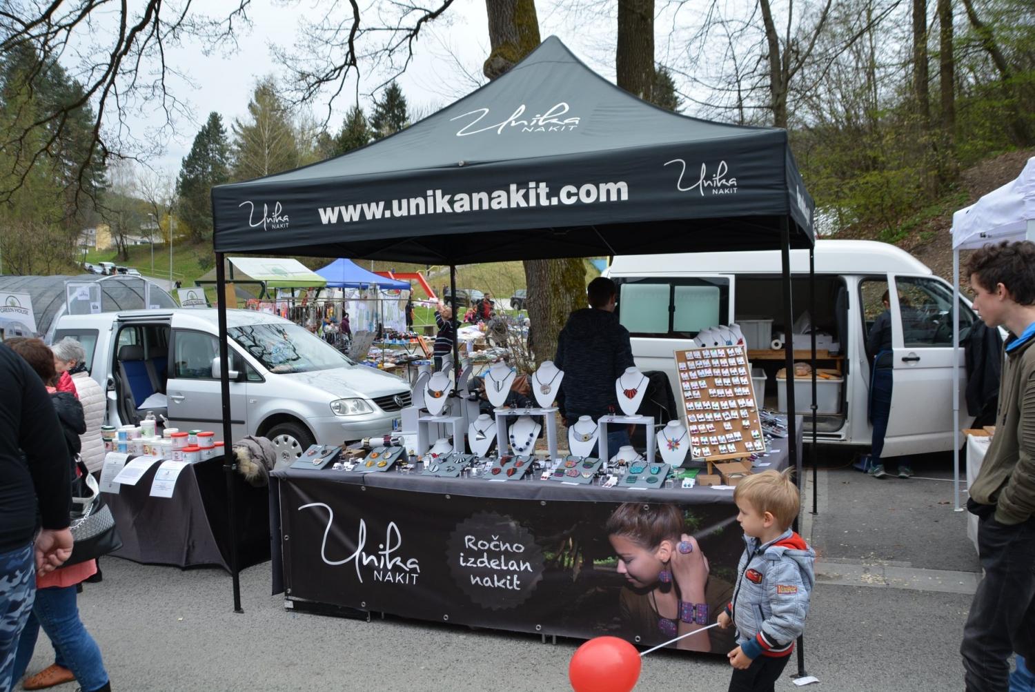FOTO: Tradicionalni sejem na "Črno nedeljo"