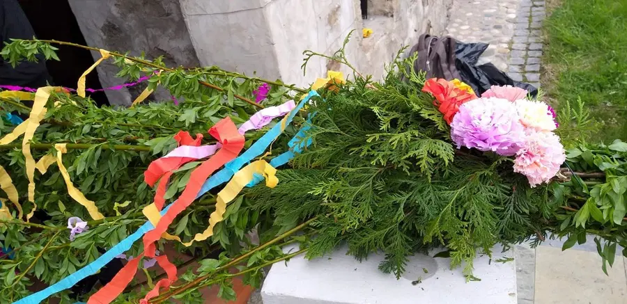 Kristjani teden dni pred njihovim največjim praznikov praznujejo cvetno nedeljo