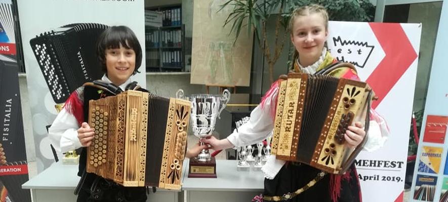 FOTO: Danaja in Gašper med najboljšimi na 7. MehFestu v Beogradu