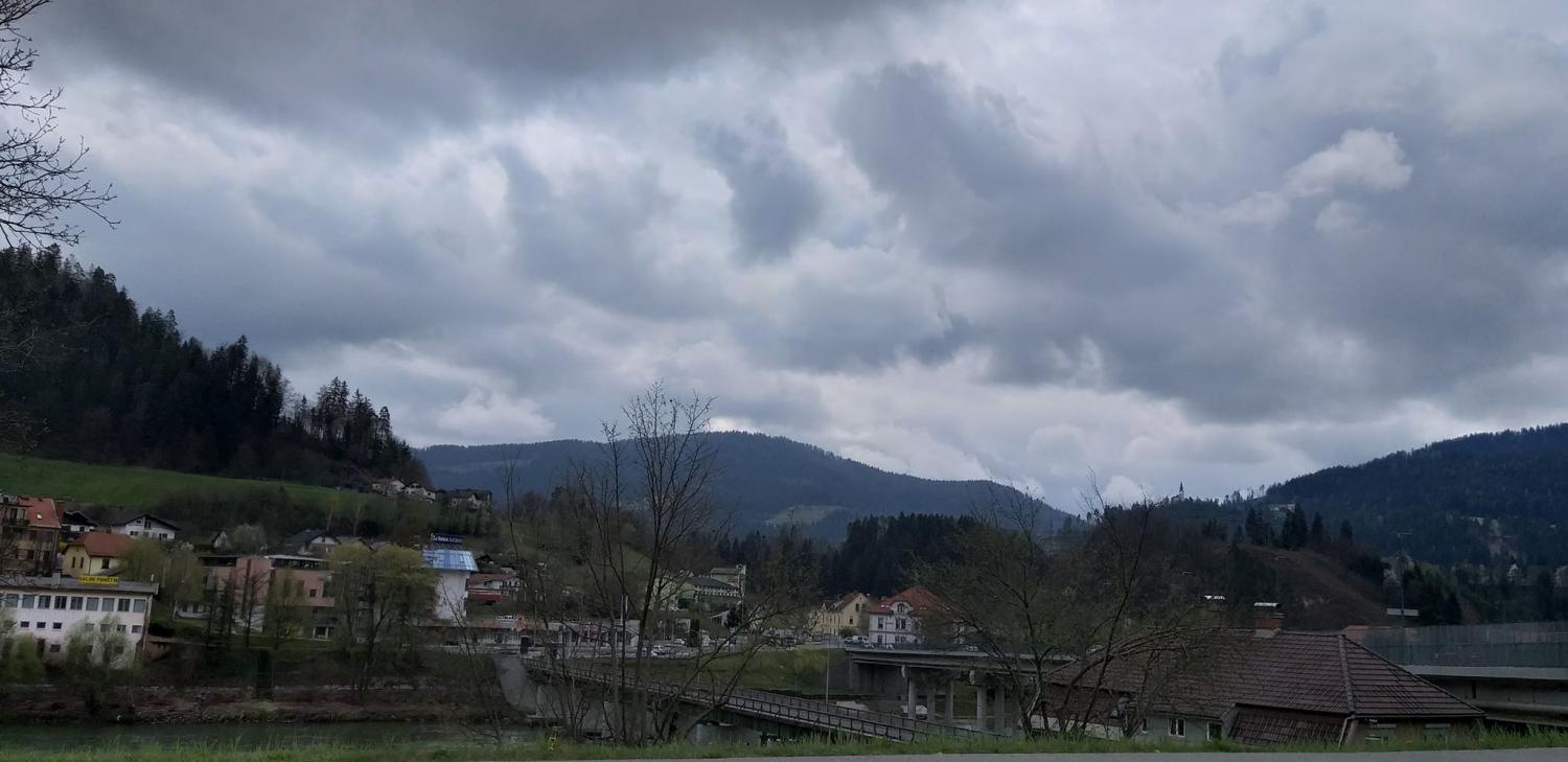 Razstava na mostu v Dravogradu del čezmejnega projekta Gradimo mostove