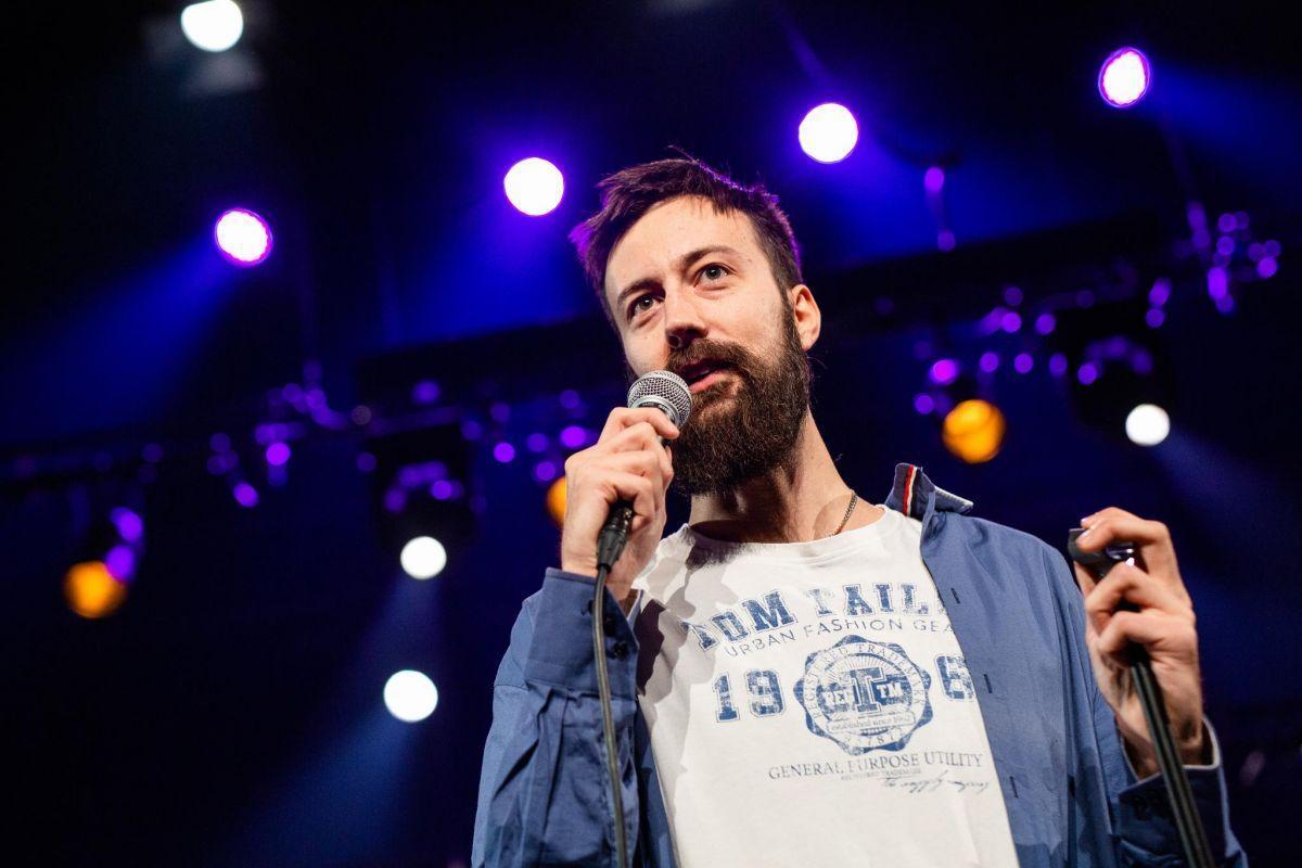 Stand-up komedija Jana Kreuzerja: Pušenje v Dolini Šentflorjanski