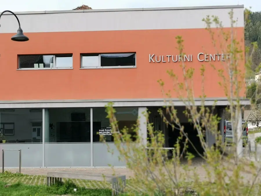 Ste pripravljeni na polno dozo smeha? KC Ravne vabi na Fantovščino