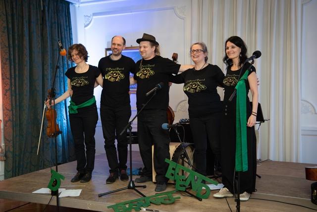 Sara Račnik na dan preplava 14 kilometrov (FOTO)