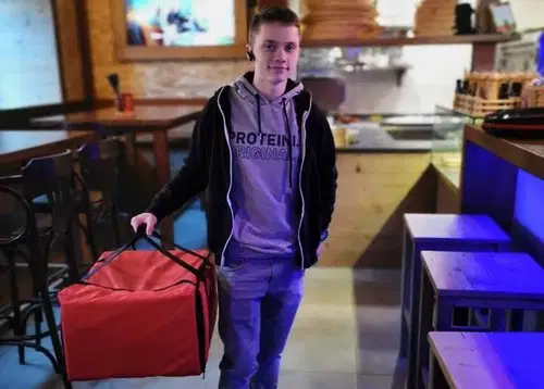 Ali ste vedeli, da lahko na Koroškem pico naročite kar preko spleta? <span style="color:#ddd; font-size:12px">(oglasno sporočilo)</span>