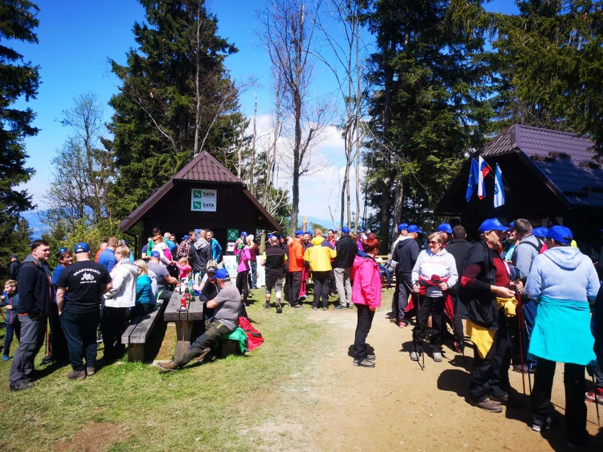 V planinski koči pod Kremžarjevim vrhom bo tudi letos tradicionalno prvomajsko srečanje