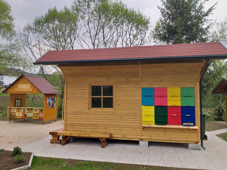 Ob svetovnem dnevu čebel bo na Ravnah srečanje čebelarjev iz vse Slovenije