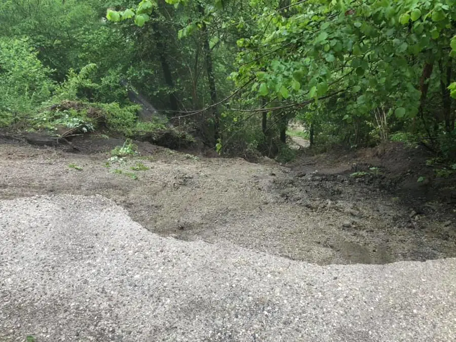 Cesta Prevalje - Leše zopet neprevozna