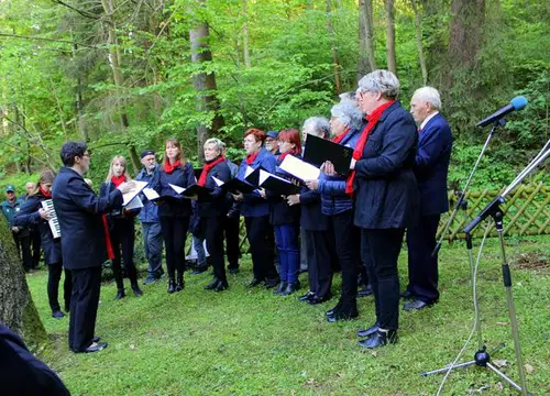 Svečanost pri spomeniku v Črnečah v spomin ruskim ujetnikom (FOTO)