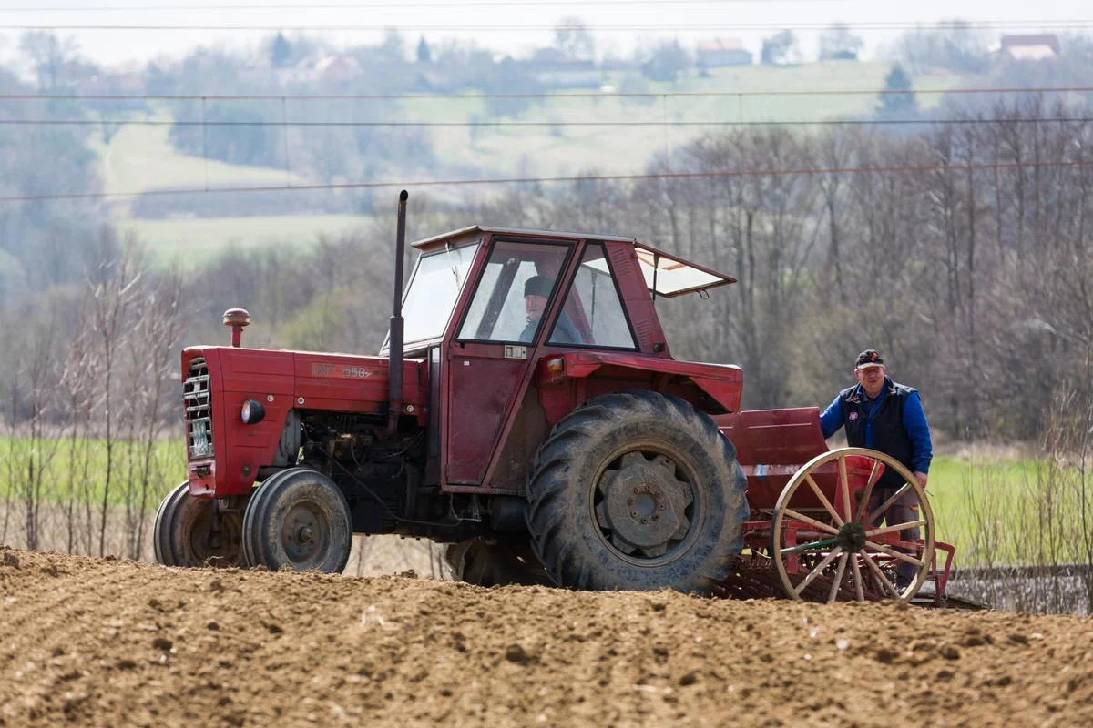 iFarmer – pomoč lastnikom kmetij pri vodenju administrativnega dela na kmetiji