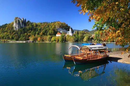 Turistični boni naj bi zaživeli pred začetkom šolskih počitnic