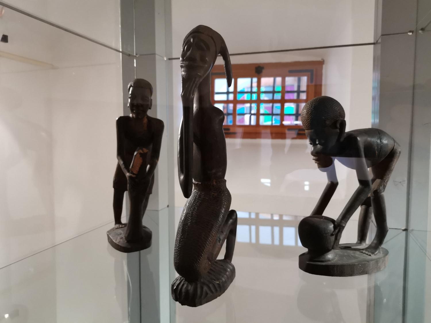 Afriško obarvan večer v Koroškem pokrajinskem muzeju