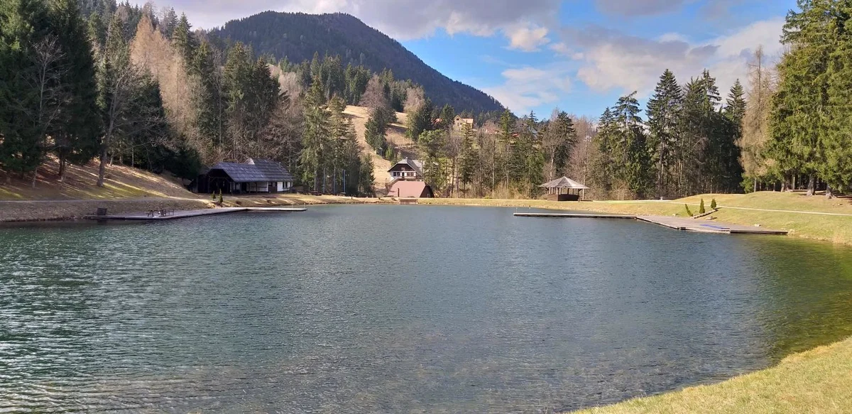 Tomaž Rožen: "Ivarčko jezero bo to poletje sprehajališče brez turistične ponudbe. Za Rimski vrelec smo prejeli dve pisni ponudbi" (FOTO)