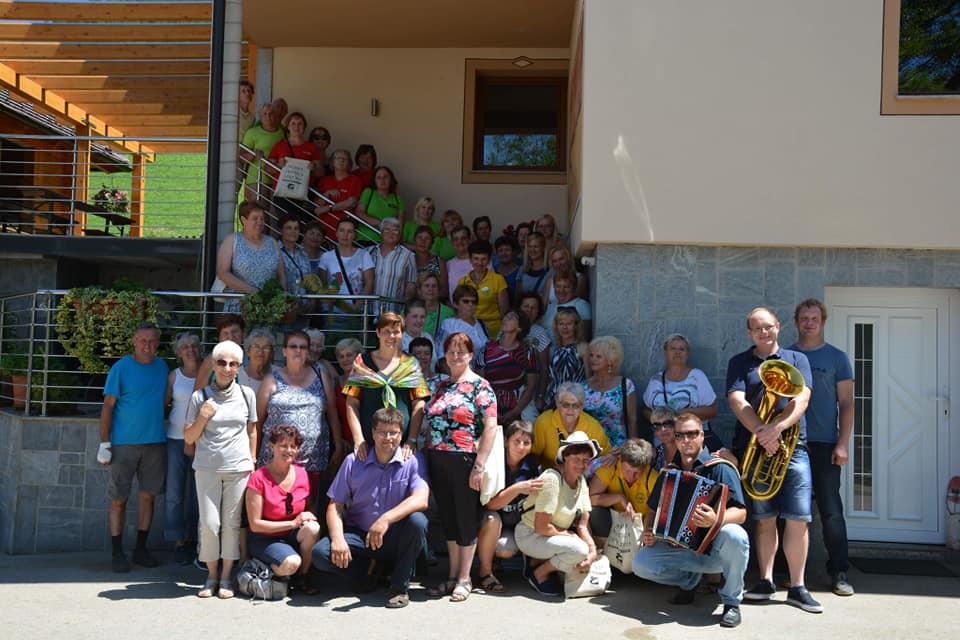 V Pamečah se je odvilo srečanje pri mladi kmetici leta 2018 Marjeti Šteharnik (FOTO)