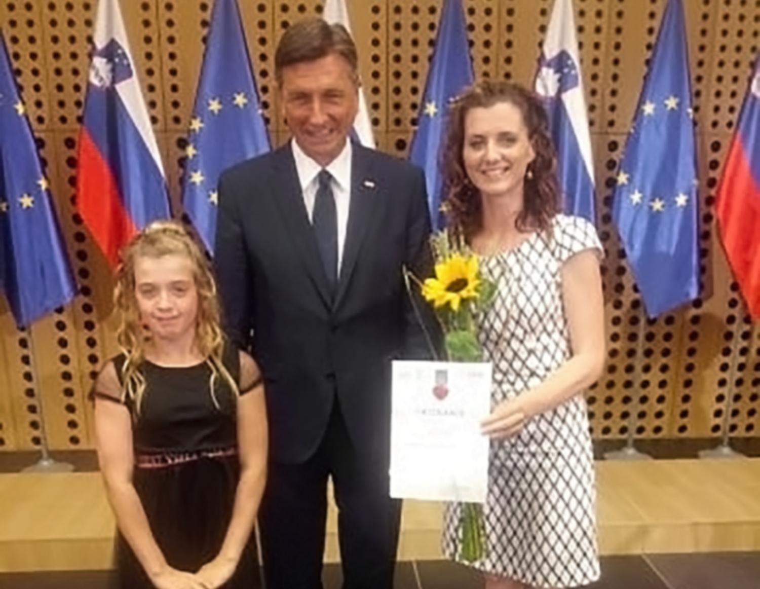 Anika Popič iz rok predsednika Pahorja prejela državno priznanje za posebne dosežke (FOTO)