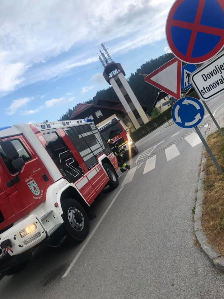 Zaradi vonja po plinu evakuirali 42 stanovalcev