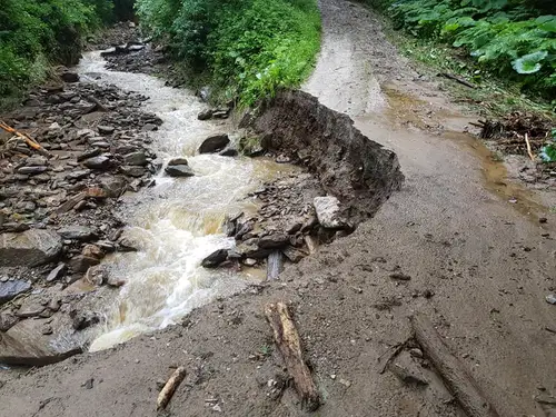 Hudo neurje v Mislinji povzročilo za milijon evrov škode. Na Prevaljah škoda na infrastrukturi še ni ocenjena (FOTO)
