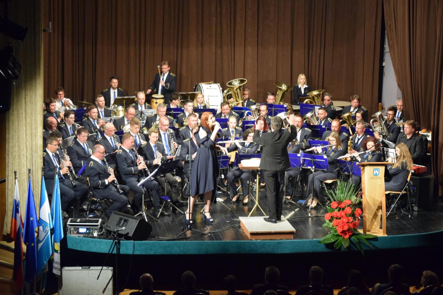 S koncertom Pihalnega orkestra Slovenj Gradec in Evo Boto otvorili Slovenjgraško poletje 2019 (FOTO)