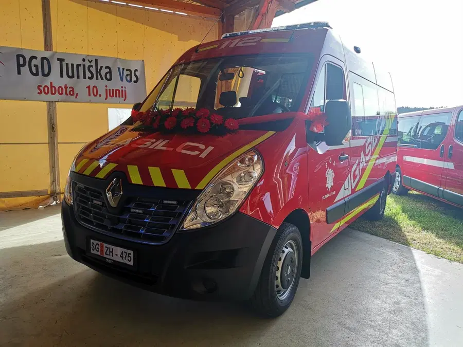 V Turiški vasi namenu predali novo gasilsko vozilo (FOTO)