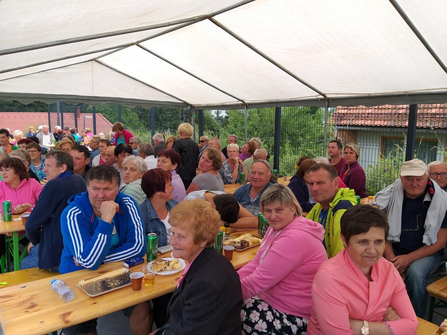 Članice DK Dravska dolina zmagale na srečanju kmetic Koroške regije na Strojni  (FOTO)