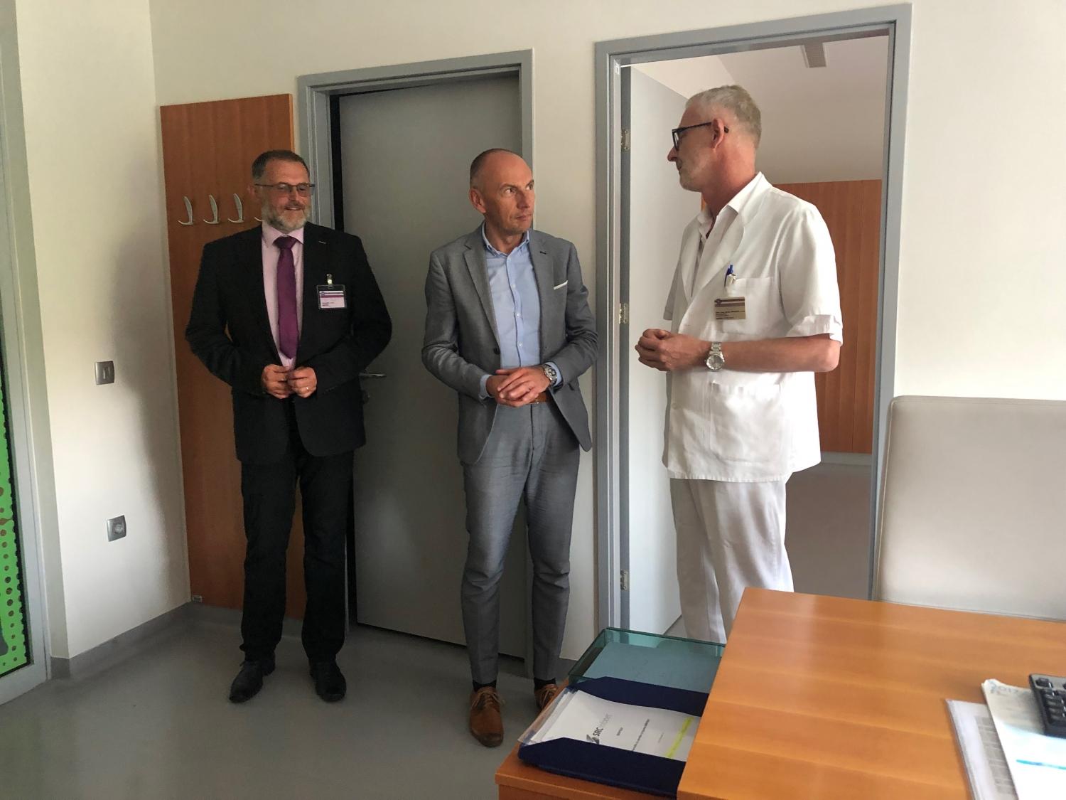 Minister za zdravje se je seznanil s  stanjem v slovenjgraški bolnišnici in odobril sanacijski program (FOTO)