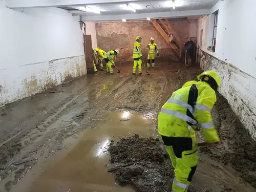 FOTO in VIDEO: Posledice včerajšnjega neurja v Mislinjski dolini: toča, poplave, podrta drevesa ...
