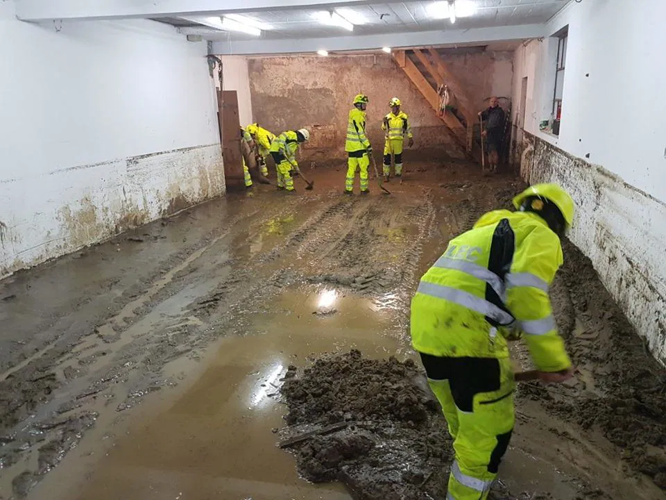 FOTO in VIDEO: Posledice včerajšnjega neurja v Mislinjski dolini: toča, poplave, podrta drevesa ...