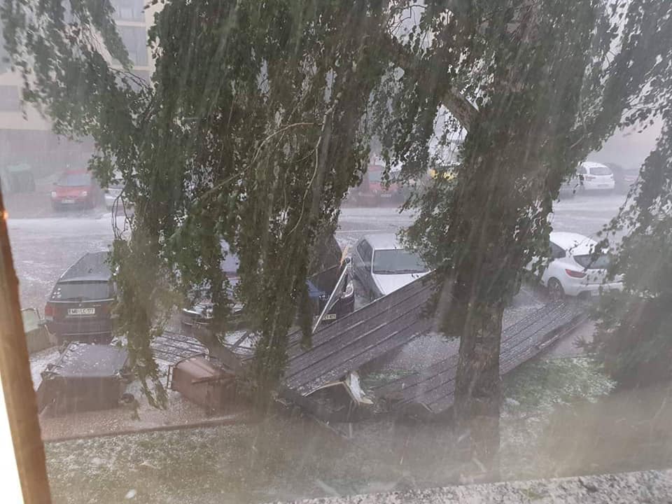 FOTO in VIDEO: To so posledice današnjega neurja na Ptuju