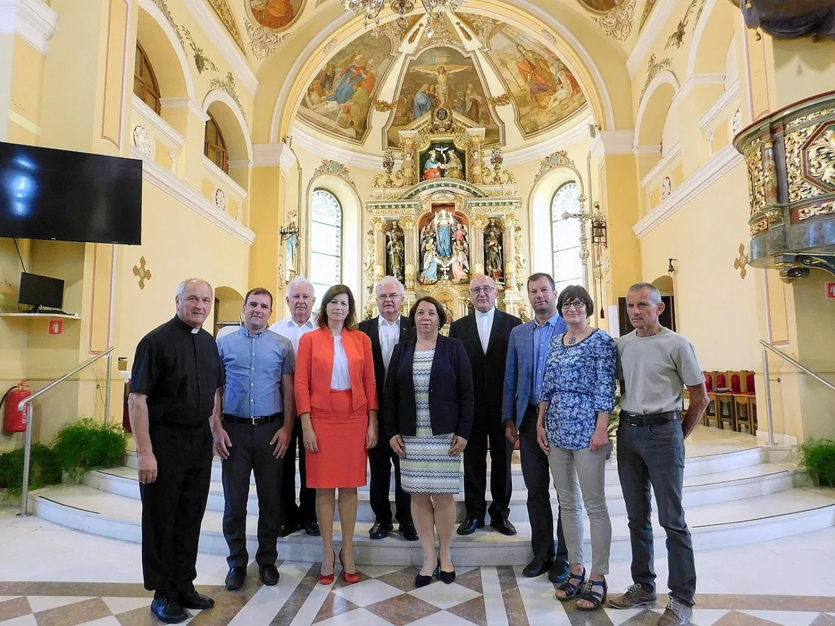 Z Mohorjevo mašo so na Prevaljah obeležili 100. obletnico prihoda Mohorjeve družbe iz Celovca na Prevalje (FOTO)
