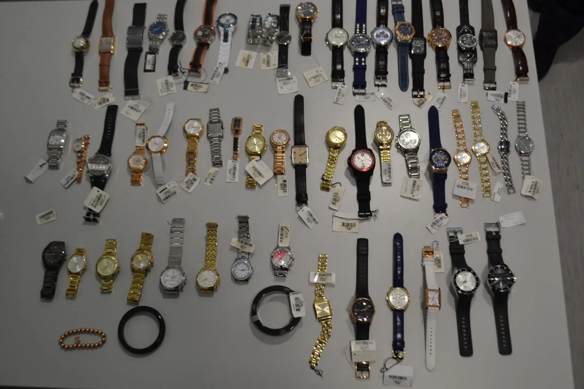 Policisti so prijeli tri Romune, ki so osumljeni številnih tatvin in vlomov na območju Slovenije