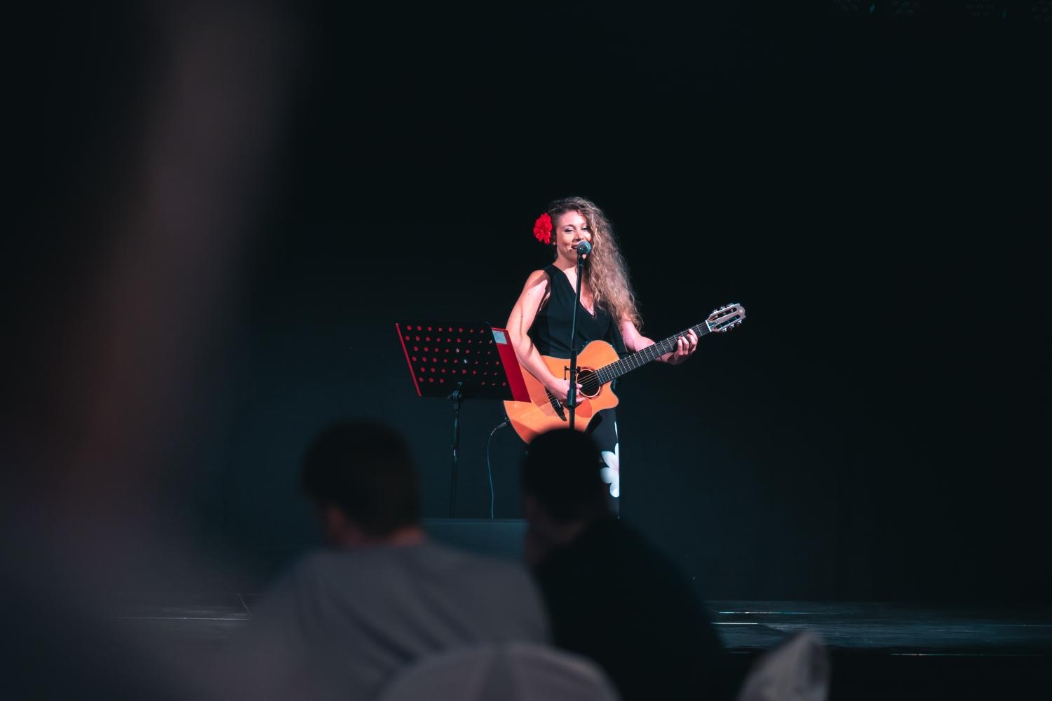 Včeraj je za zabavo v Slovenj Gradcu poskrbela Dunja, danes prihaja Klapa Leut (FOTO)