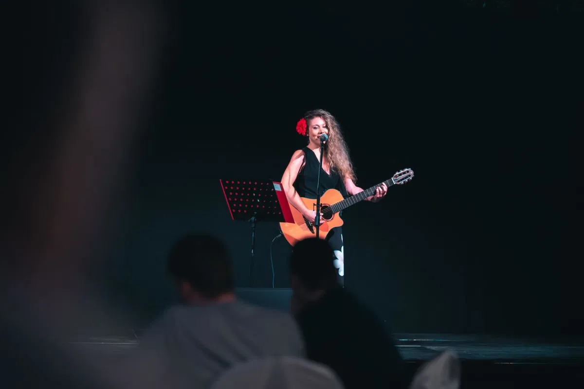 Včeraj je za zabavo v Slovenj Gradcu poskrbela Dunja, danes prihaja Klapa Leut (FOTO)