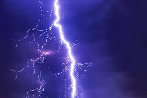 Napoved neviht: Na Koroškem so možni močni nalivi, sunki vetra in toča