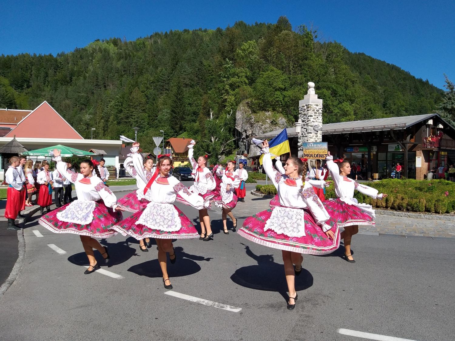 S folklorno prireditvijo "Na gaudi se dobimo" uspešno zaključili 64. Koroški turistični teden v Črni (FOTO in VIDEO)