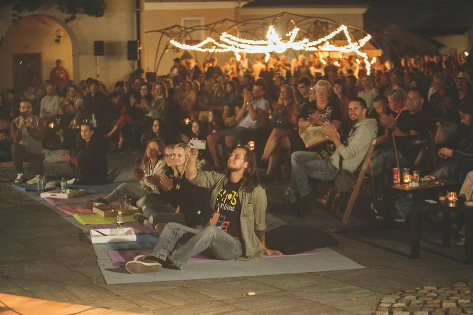 Začetek festivala kratkih neodvisnih filmov Shots