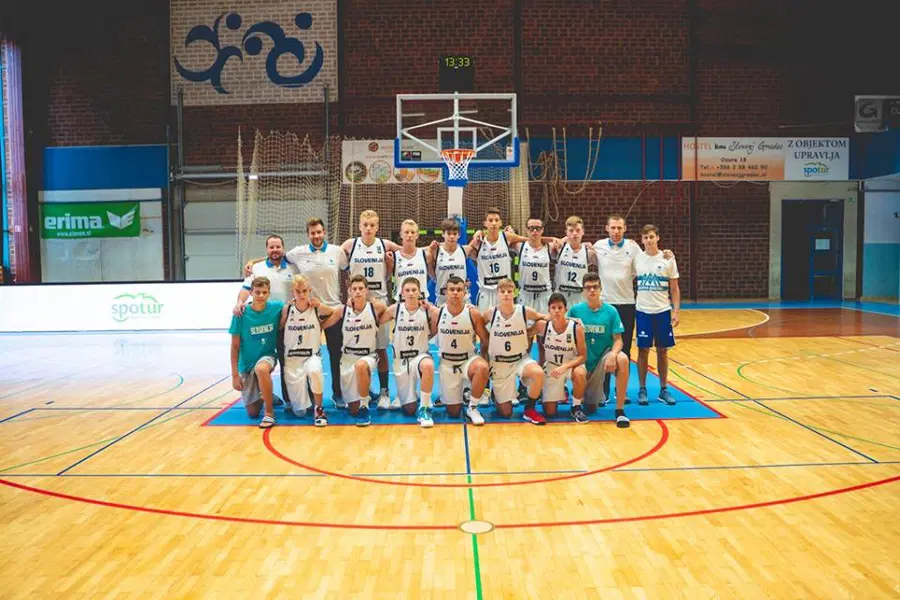 Slovenci z zmago nad Izraelom do naslova prvaka na košarkarskem turnirju Sloveniaball v Slovenj Gradcu (VIDEO)