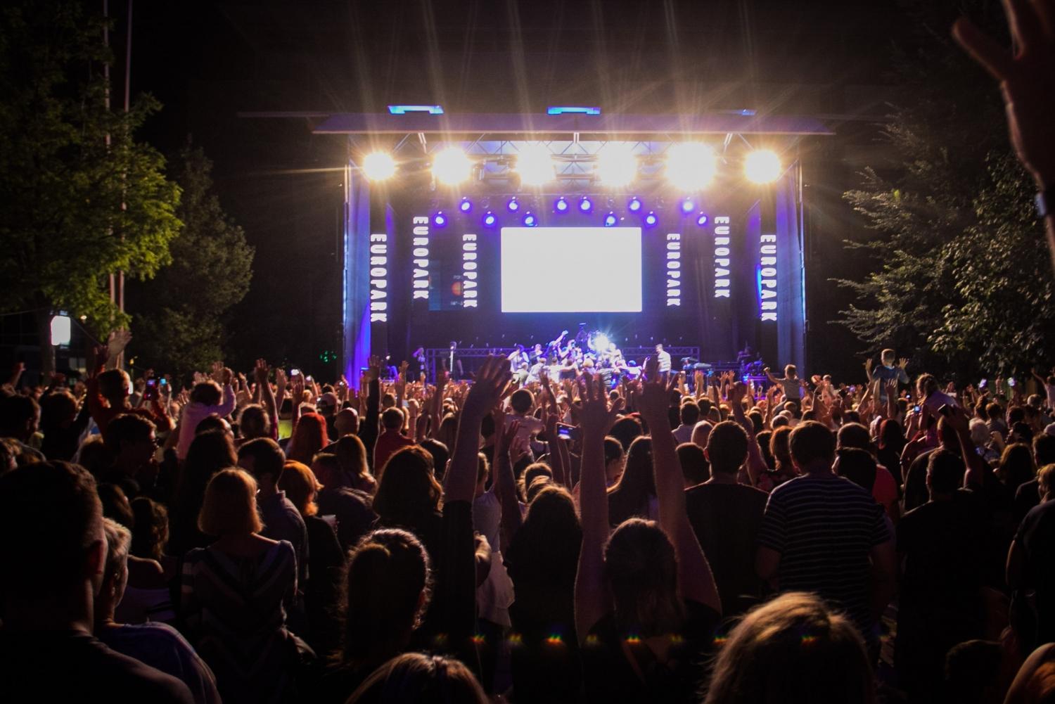 Europark Maribor vabi na navdihujoče rojstnodnevno praznovanje s torto velikanko, popusti in glasbenimi gosti