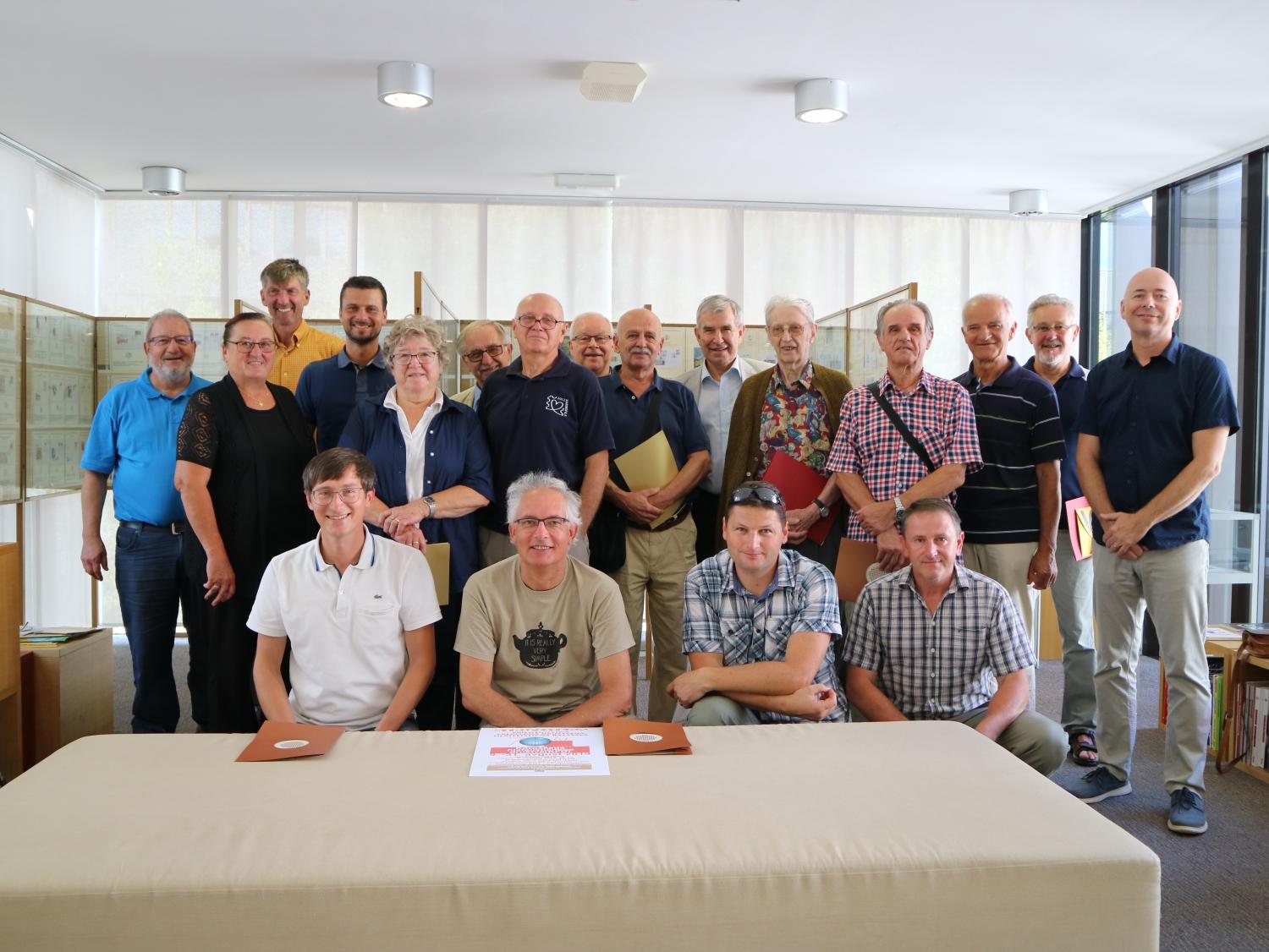 Koroško filatelistično društvo 70-letnico delovanja počastilo s filatelistično razstavo v KOK (FOTO)