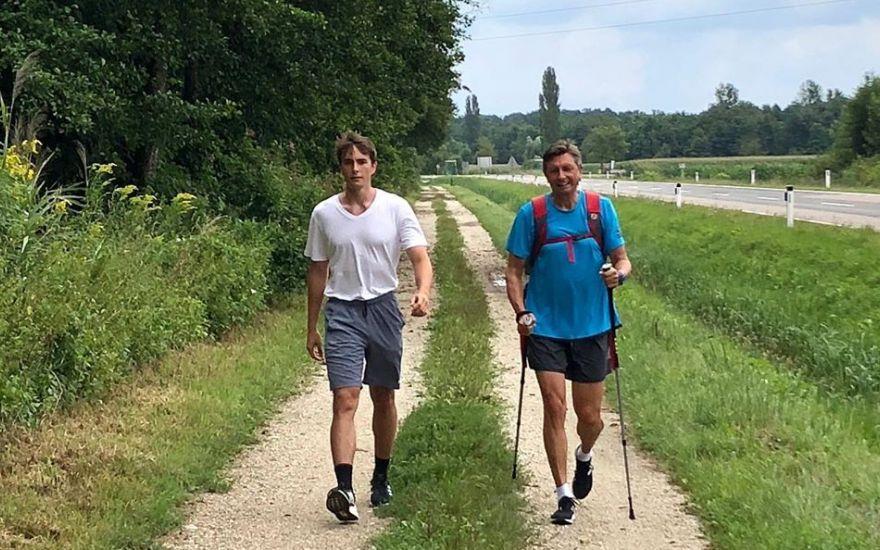 Predsednik Pahor jo je peš mahnil "po dolgem in počez po Sloveniji", ustavil se je tudi na Koroškem