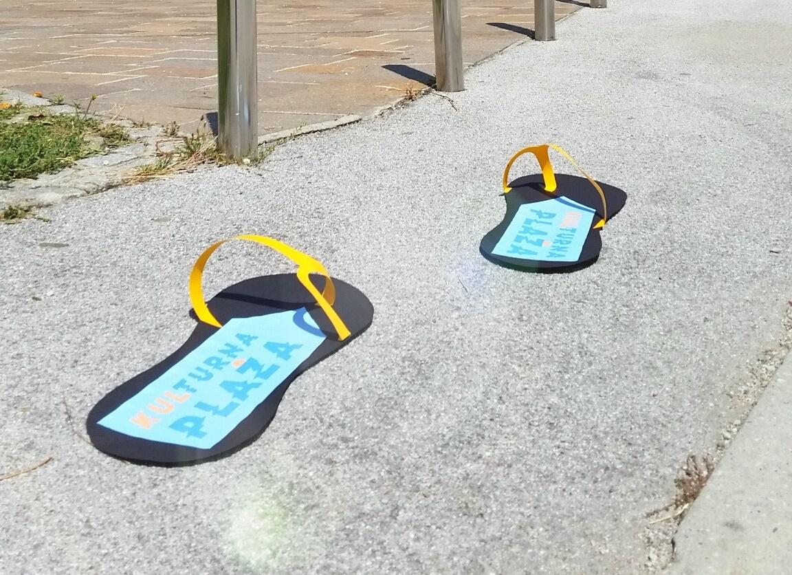 Kulturna plaža: spočijmo si noge v Kulturnem centru Ravne