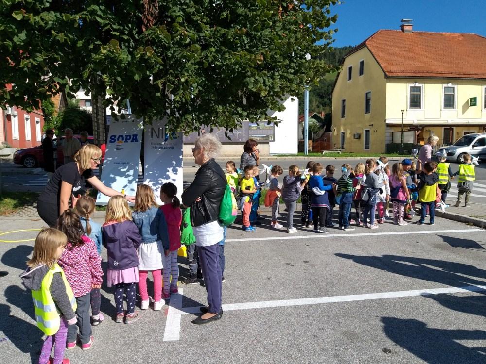 Vozi varno, pomisli na otroke: Nariši risbico in osvoji dan varnosti v prometu in koncert zasedbe BQL za celo šolo