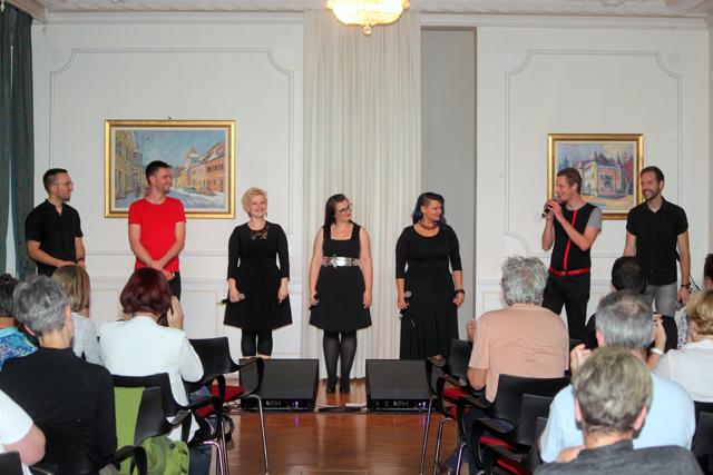 V Dravogradu odprli razstavo grafik in pripravili prvi večer Jesenskih serenad (FOTO)