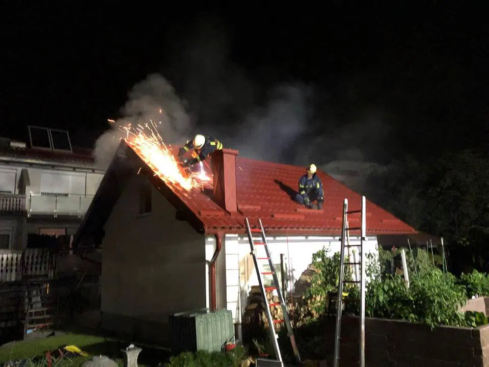 Na Prevaljah zagorel pomožni objekt (FOTO)