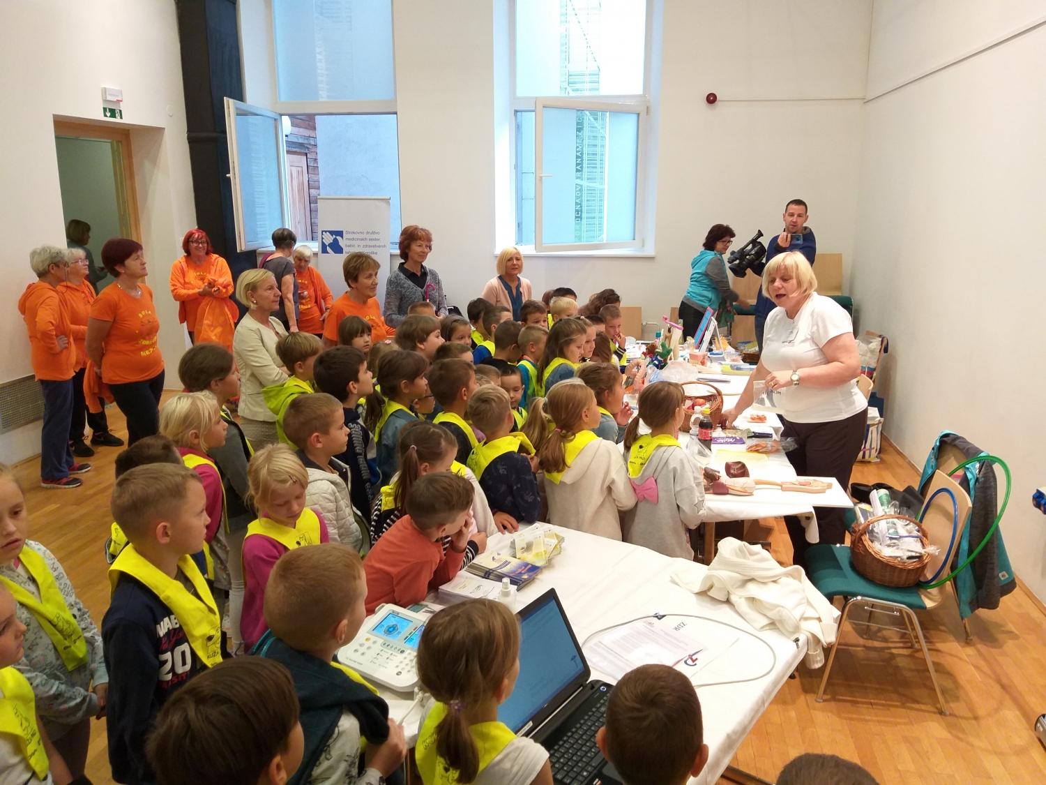 Malčki iz Zgornje Mežiške doline letos kasneje na odvzemi krvi