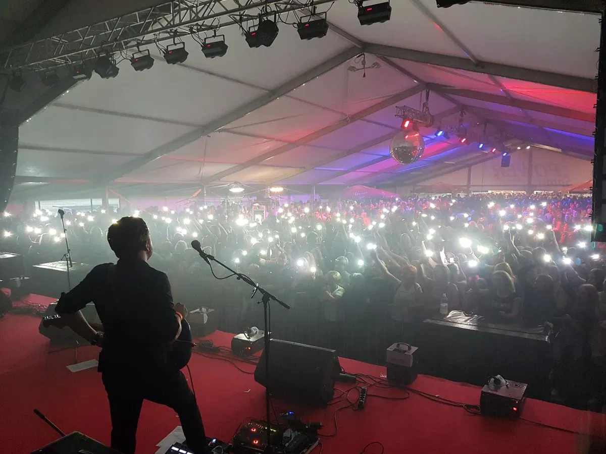 V soboto na Prevaljah z vrhunskimi glasbeniki zaključili pestro šotorsko dogajanje (FOTO in VIDEO)