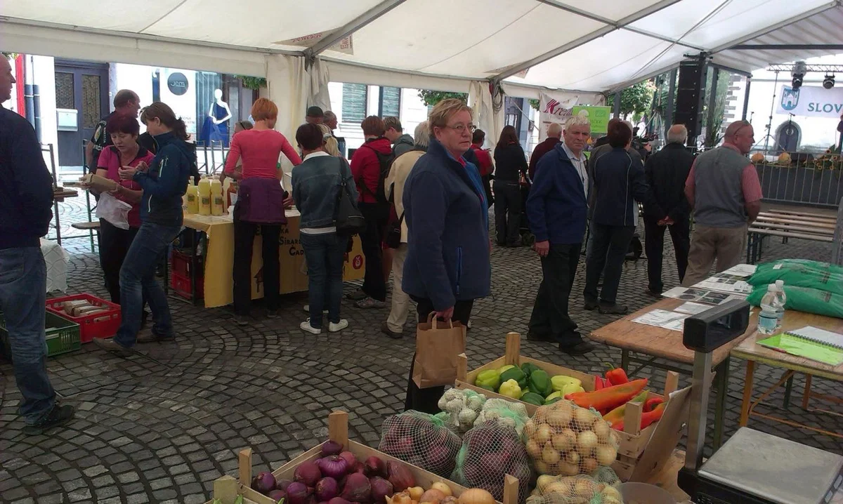 Letošnjemu tradicionalnemu prazniku ekoloških kmetij v Slovenj Gradcu se pridružujejo tudi vinarji